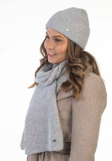 Hallana knitted scarf