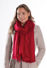 varna villahuivi kaulahuivi huivi scarf lasessor kotimainen kaulassa kiedottuna punainen